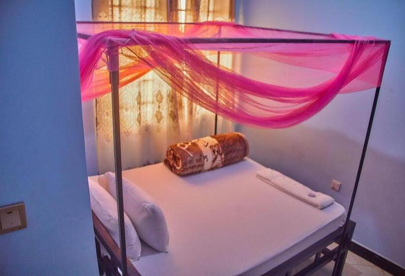 ペンション Gwandu Lodge