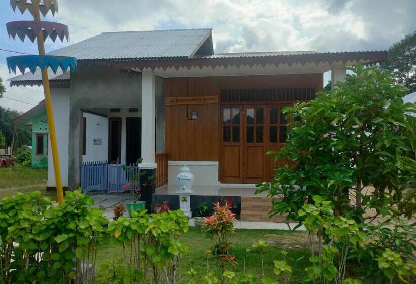 بنسيون Homestay Melty Aprianti Tanjong Tinggi