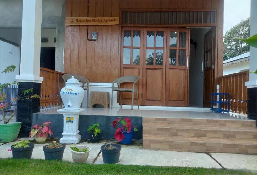 بنسيون Homestay Melty Aprianti Tanjong Tinggi