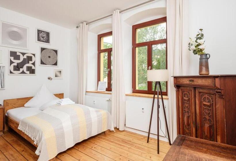 ペンション Künstlerzimmer Im Kulturhaus Häselburg