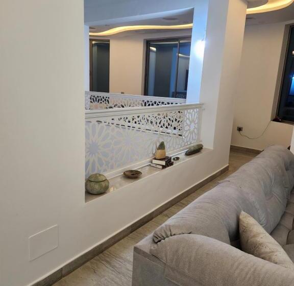 פנסיון Maison D Amour