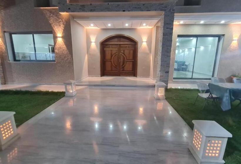 פנסיון Maison D Amour