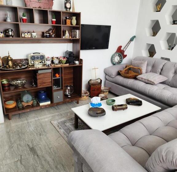 פנסיון Maison D Amour