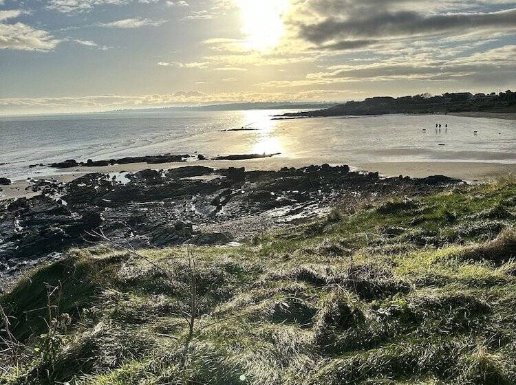 펜션 Malahide Guest Rooms