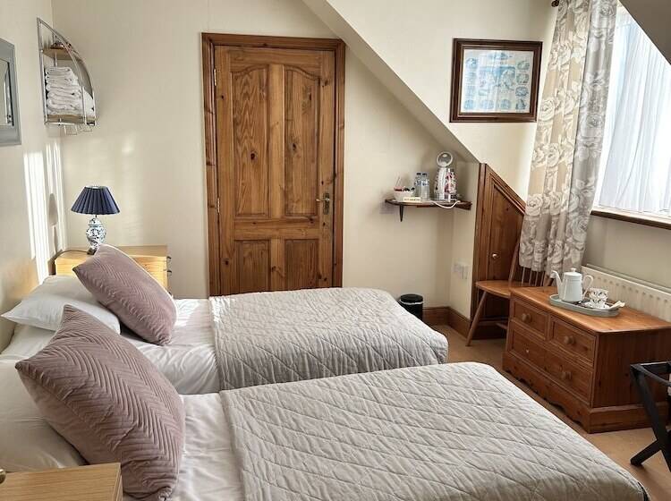 펜션 Malahide Guest Rooms