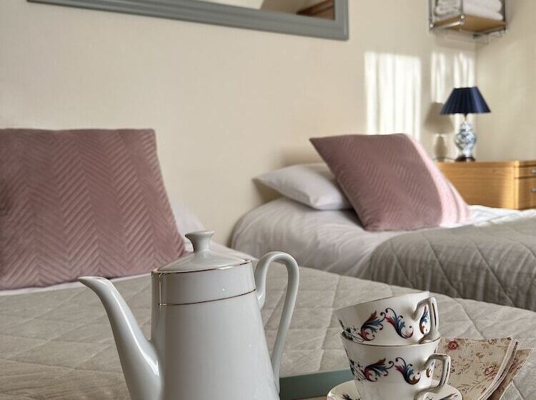 펜션 Malahide Guest Rooms