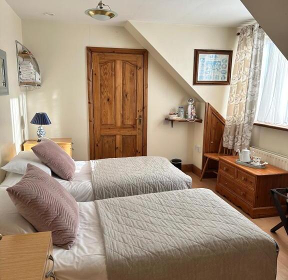 펜션 Malahide Guest Rooms