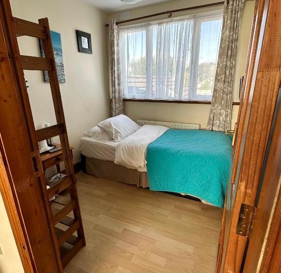 펜션 Malahide Guest Rooms