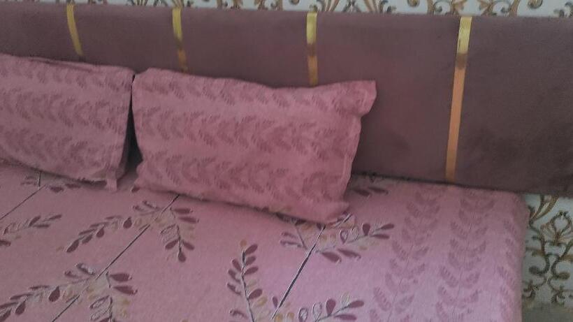 Пансион Midcity Inn Guest House