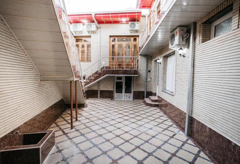 بنسيون Nazarxan