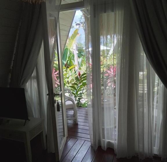 פנסיון Piramida S White Villa S Bali