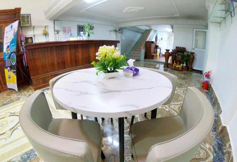 پانسیون Sarah Guesthouse