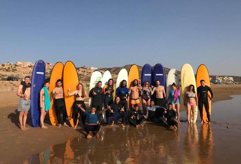 پانسیون Surf House Desert Point