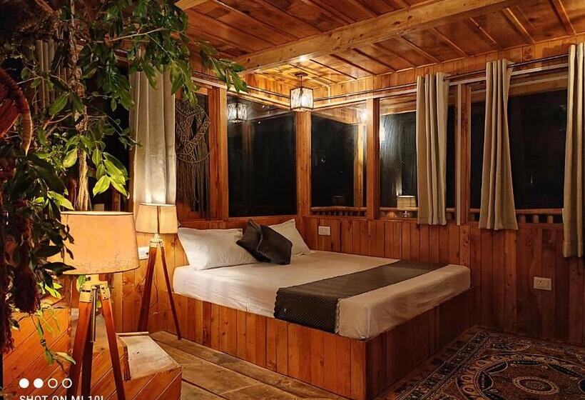 膳宿费 The Tree Top Treehouse Jibhi