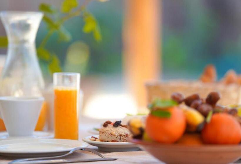 פנסיון Villa Taouzert