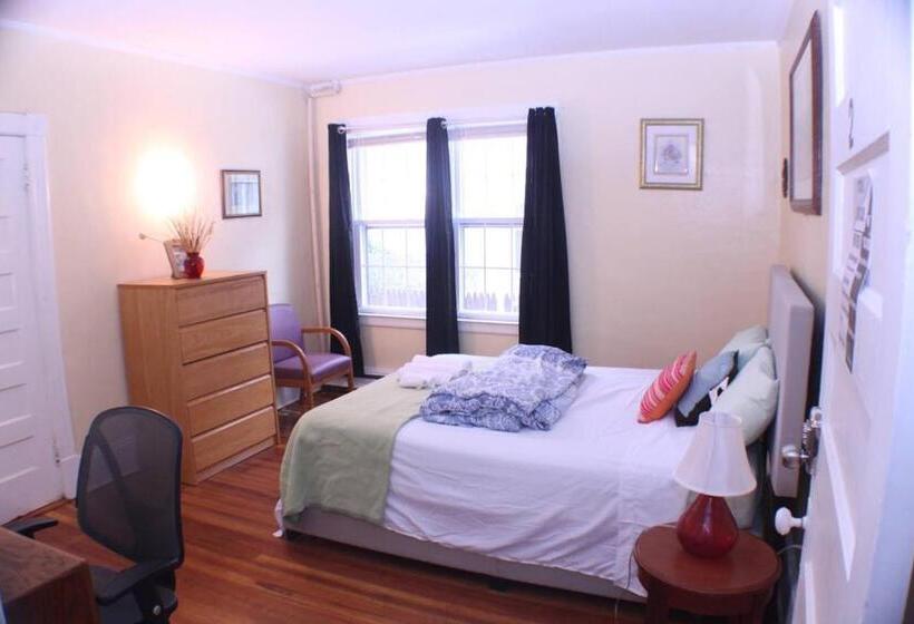 پانسیون West End Haven