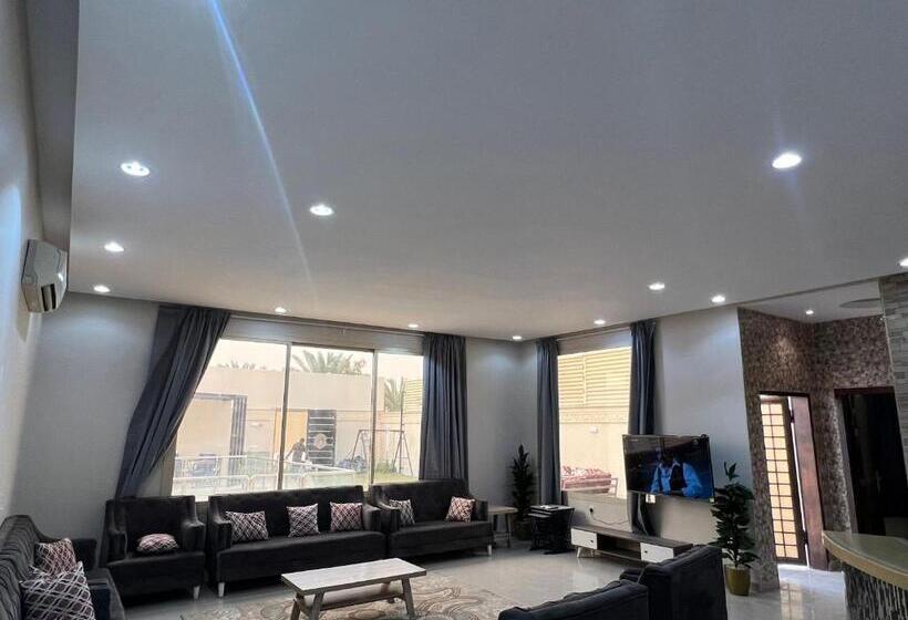 リゾートホテル شاليهات حياك Hayyak