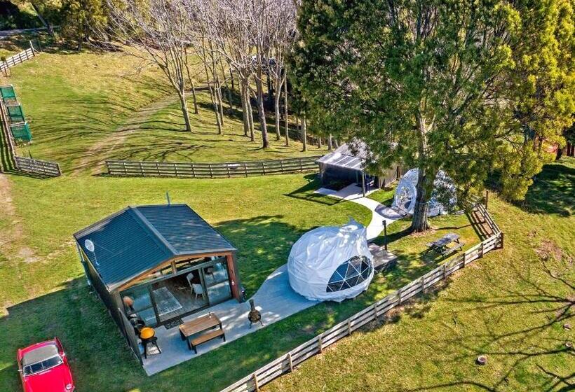 استراحتگاه Black Label Retreats