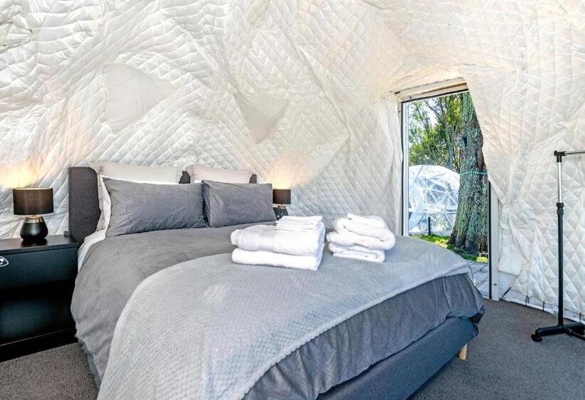 استراحتگاه Black Label Retreats