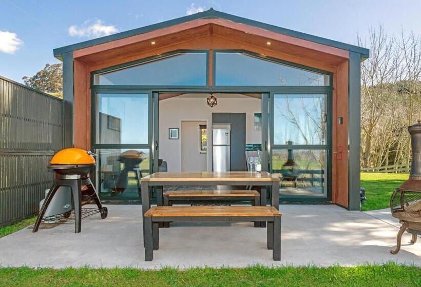 استراحتگاه Black Label Retreats