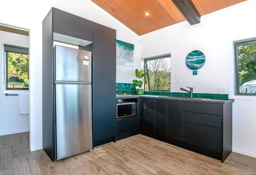 استراحتگاه Black Label Retreats