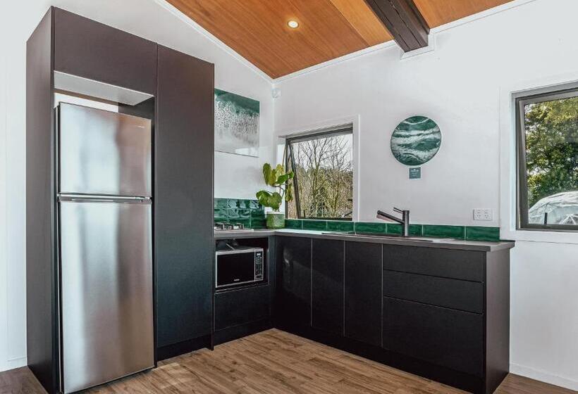 استراحتگاه Black Label Retreats