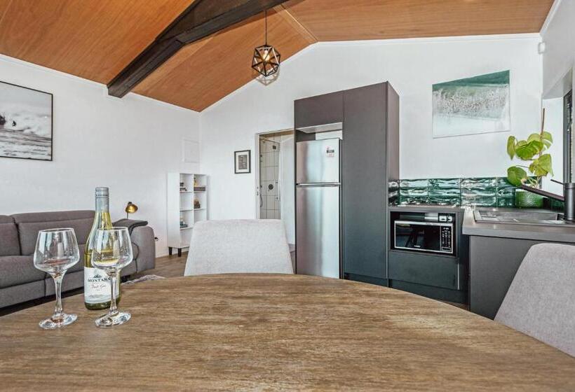 استراحتگاه Black Label Retreats