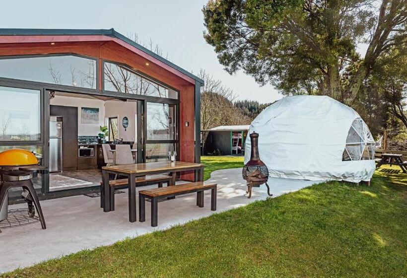 استراحتگاه Black Label Retreats