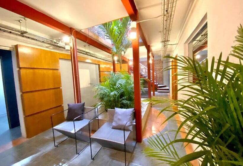 Roomies Hostel Reforma El ángel