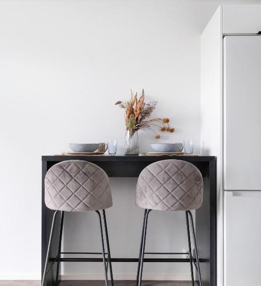 Serviced Apartments Länsiväylä By Uhanda