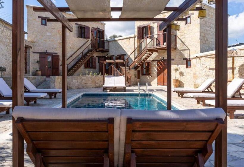 Stone Court Boutique Studios