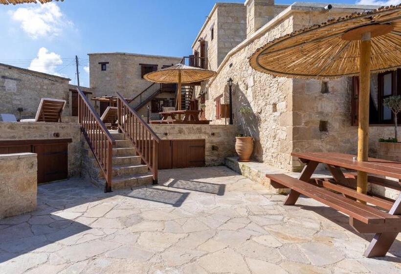 Stone Court Boutique Studios