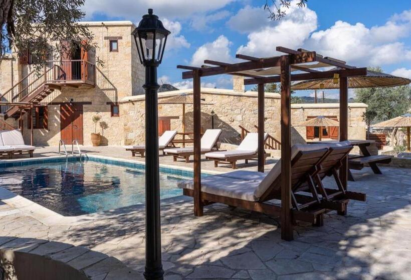 Stone Court Boutique Studios