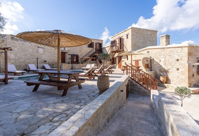 Stone Court Boutique Studios