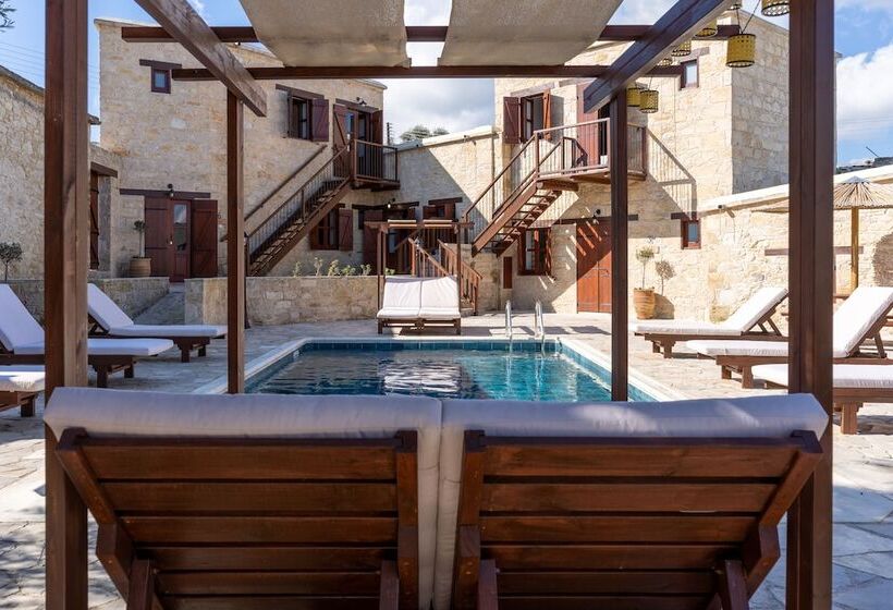 Stone Court Boutique Studios