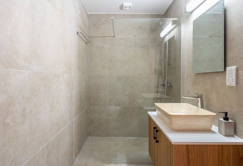 Stone Court Boutique Studios