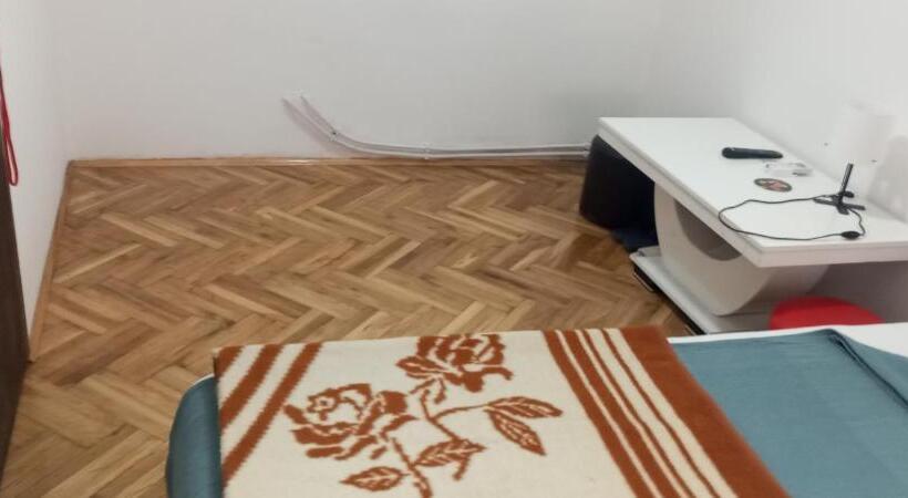 هاستل Airport Md Rooms 2