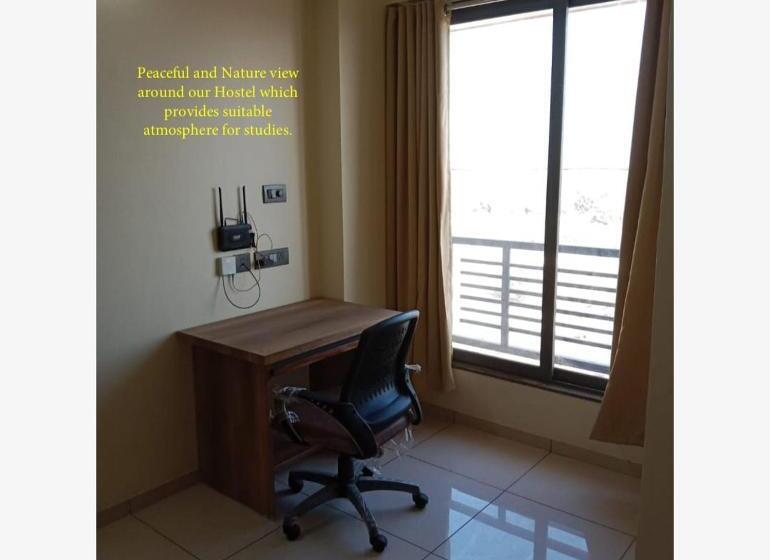 הוסטל Geeta Residency