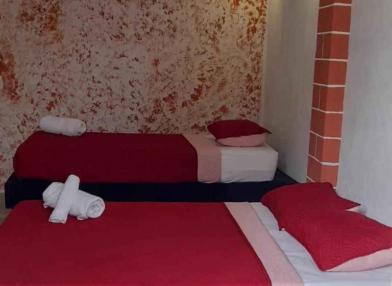 호스텔 Posada High Tide