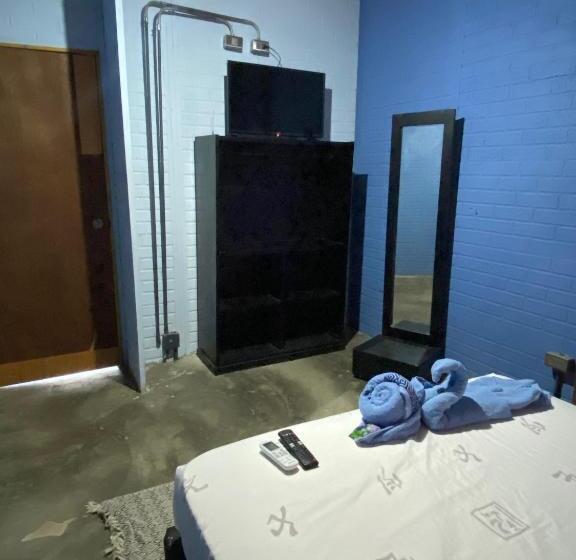 Общежитие Posada Miss Anibel