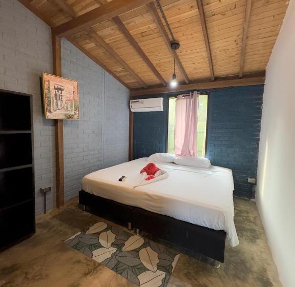 Общежитие Posada Miss Anibel