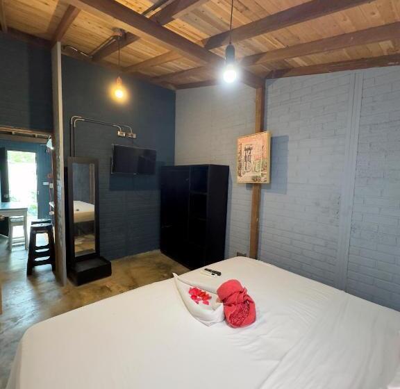 Общежитие Posada Miss Anibel