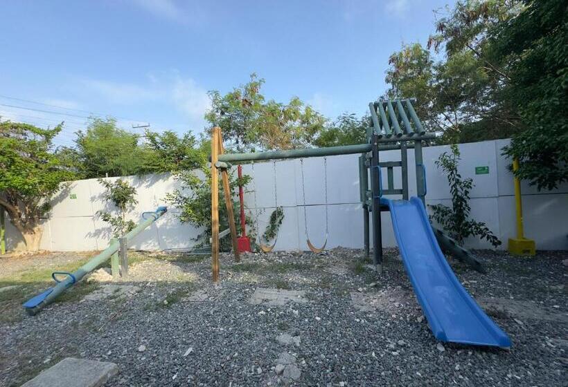 Общежитие Posada Miss Anibel