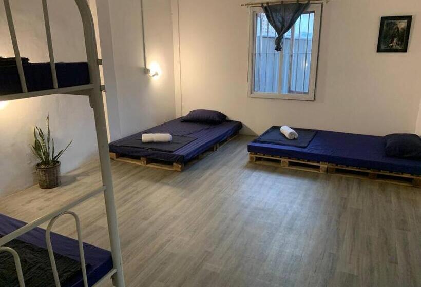 فندق صغير Villa Martial Arts Gym & Guesthouse