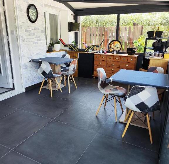 مبيت وإفطار Au Ch Ti Suisse