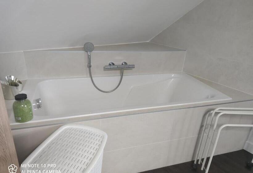 مبيت وإفطار Au Ch Ti Suisse