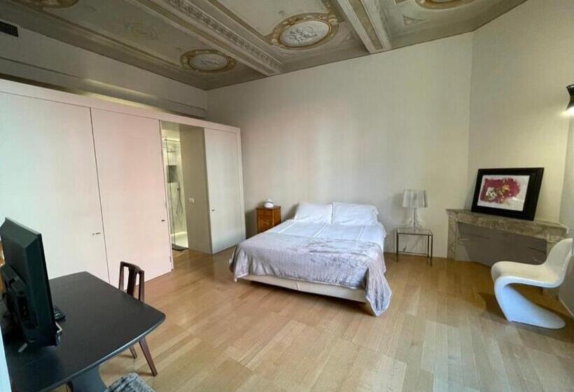 تختخواب و صبحانه Bb A Parma Duomo