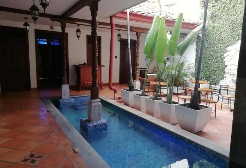 تختخواب و صبحانه Casa Carambolo