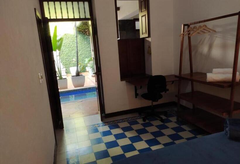 تختخواب و صبحانه Casa Carambolo