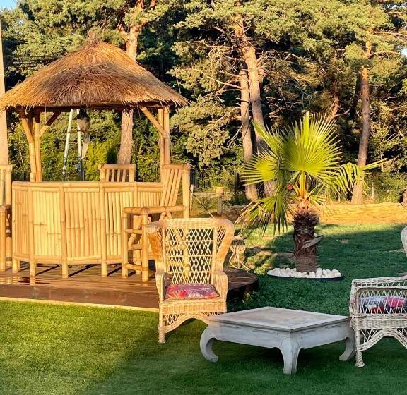 Bed and Breakfast Chambre D Hôtes La Mandala